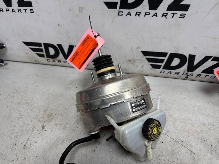 Gebruikte Rembekrachtiger Mercedes C Estate AMG (S205) C-63 AMG 4.0 V8 Biturbo Prijs € 34,99 Margeregeling aangeboden door DVZ Carparts