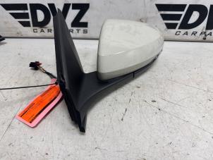 Gebruikte Buitenspiegel links Volkswagen Polo VI (AW1) 1.0 TSI 12V Prijs € 149,00 Margeregeling aangeboden door DVZ Carparts