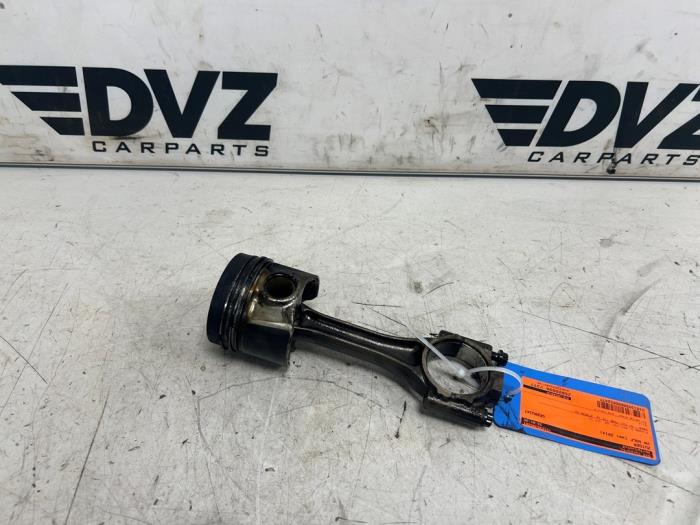 Gebruikte Zuiger Volkswagen Golf VII (AUA) 1.6 TDI BlueMotion 16V Prijs € 59,99 Margeregeling aangeboden door DVZ Carparts
