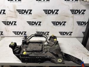 Gebruikte Adblue tank Opel Astra L Sports Tourer (F4/FC/FN/FR) 1.5 Diesel 16V Prijs € 375,00 Inclusief btw aangeboden door DVZ Carparts