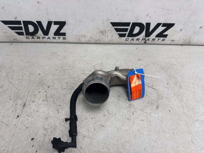 Gebruikte Intercooler Buis Audi RS 3 Limousine (8VS/8VM) 2.5 TFSI 20V Quattro Prijs € 30,00 Margeregeling aangeboden door DVZ Carparts