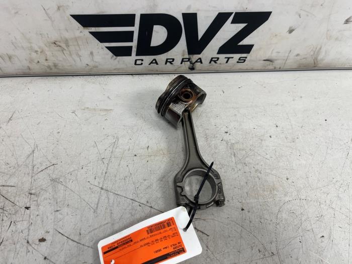 Gebruikte Zuiger Volkswagen Polo VI (AW1) 1.0 TSI 12V Prijs € 74,99 Margeregeling aangeboden door DVZ Carparts