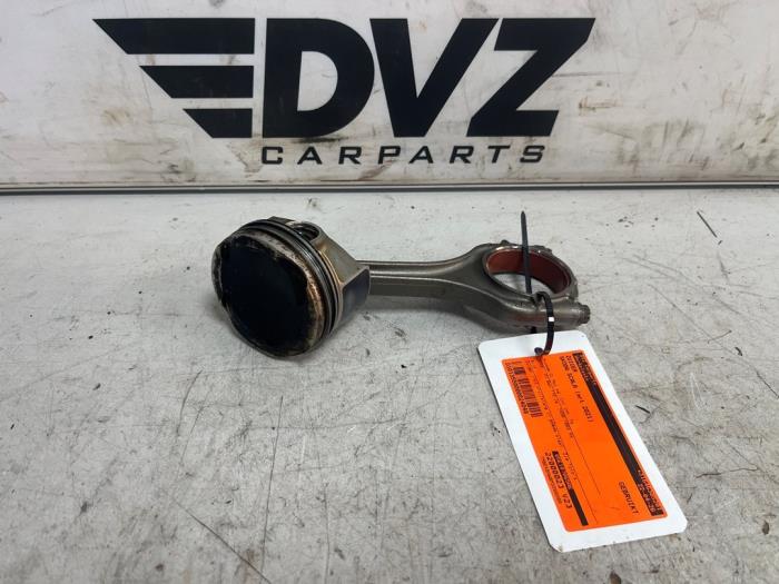 Gebruikte Zuiger Skoda Scala 1.5 TSI Prijs € 72,59 Inclusief btw aangeboden door DVZ Carparts