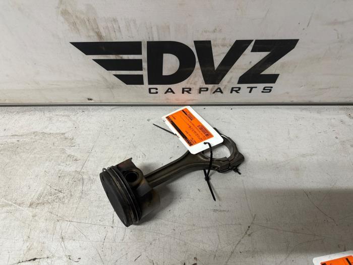 Gebruikte Zuiger Audi RS7 Sportback (4GA/4GF) 4.0 V8 TFSI 32V Prijs € 144,99 Margeregeling aangeboden door DVZ Carparts