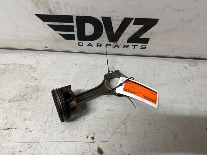 Gebruikte Drijfstang Audi RS7 Sportback (4GA/4GF) 4.0 V8 TFSI 32V Prijs € 144,99 Margeregeling aangeboden door DVZ Carparts