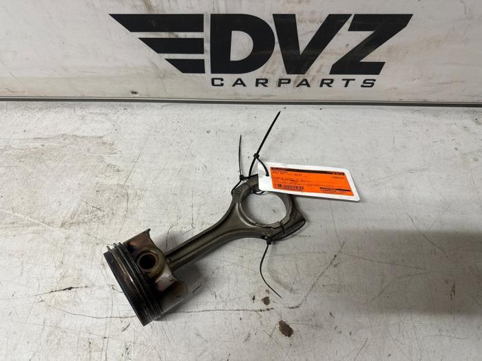 Gebruikte Drijfstang Audi RS7 Sportback (4GA/4GF) 4.0 V8 TFSI 32V Prijs € 144,99 Margeregeling aangeboden door DVZ Carparts