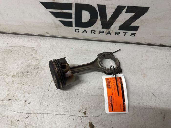Gebruikte Drijfstang Audi RS7 Sportback (4GA/4GF) 4.0 V8 TFSI 32V Prijs € 144,99 Margeregeling aangeboden door DVZ Carparts
