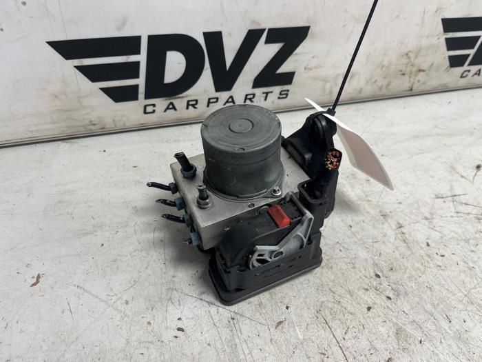 Gebruikte ABS Pomp Audi A4 Avant (B9) 2.0 TDI Ultra 16V Prijs € 220,00 Inclusief btw aangeboden door DVZ Carparts
