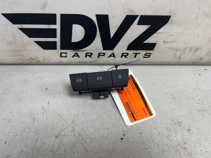 Gebruikte Handrem schakelaar Seat Leon Sportstourer (KLF) 1.5 FR e-HYBRID 16V Prijs € 24,18 Inclusief btw aangeboden door DVZ Carparts