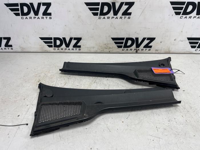 Gebruikte Paravan Seat Arona (KJX) 1.5 TSI 16V Prijs € 24,79 Margeregeling aangeboden door DVZ Carparts