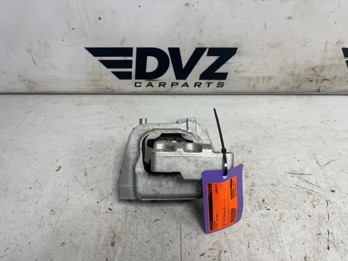 Gebruikte Motorrubber Volkswagen Golf VIII Variant (GC5) Prijs € 25,00 Inclusief btw aangeboden door DVZ Carparts