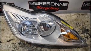 Gebruikte Koplamp rechts Ford Focus 2 1.6 TDCi 16V 100 Prijs € 48,40 Inclusief btw aangeboden door Autoafbraak Meiresonne