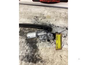 Gebruikte Ruitenwissermotor achter Ford Puma 1.0 Ti-VCT EcoBoost mHEV 12V Prijs € 60,50 Inclusief btw aangeboden door Autoafbraak Meiresonne