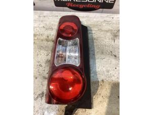 Gebruikte Achterlicht links Peugeot Partner (GC/GF/GG/GJ/GK) 1.6 BlueHDi 100 4x4 Prijs € 48,40 Inclusief btw aangeboden door Autoafbraak Meiresonne
