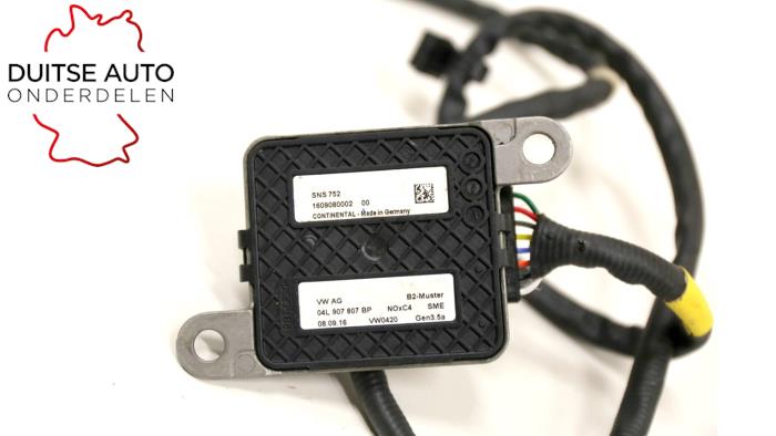 Nox sensor van een Volkswagen Tiguan (AD1) 2.0 TDI 16V BlueMotion Techn.SCR 4Motion 2019
