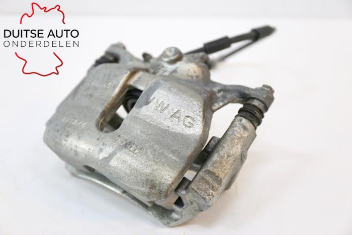 Remklauw (Tang) rechts-voor van een Volkswagen Golf VII (AUA) 1.4 TSI 16V 2017