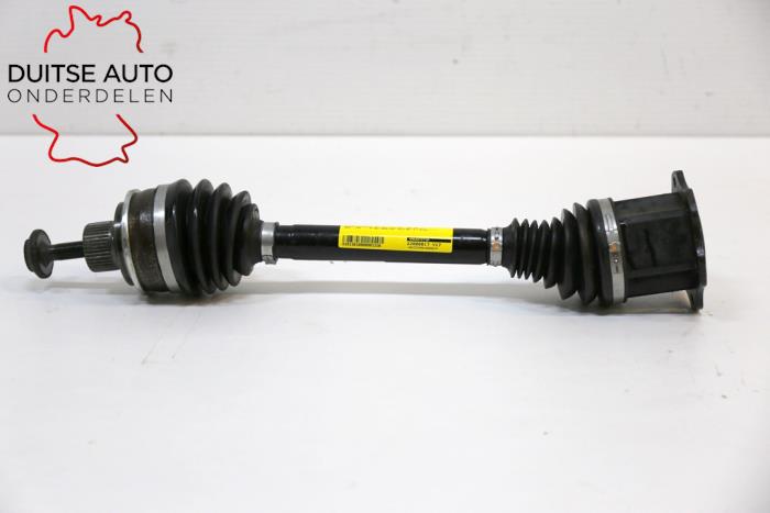 Aandrijfas links-voor van een Audi Q7 (4MB/4MG) 3.0 TFSI V6 24V 2017