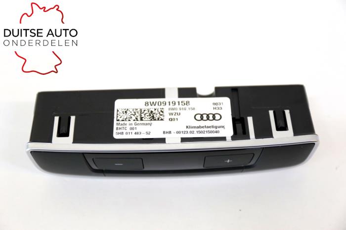 Airco bedieningspaneel van een Audi A4 (B9) 2.0 TDI 16V Quattro 2017