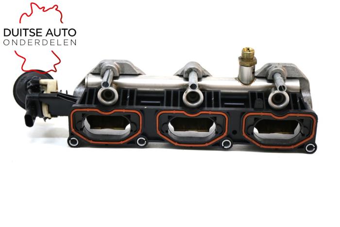 Inlaatspruitstuk van een Audi Q7 (4MB/4MG) 3.0 TFSI V6 24V 2017