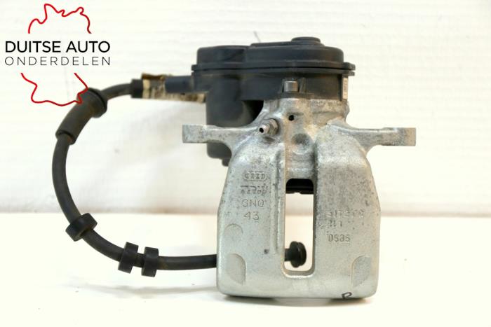 Remklauw (Tang) rechts-achter van een Audi S5 Limousine (FU2) 2.0 TDI 16V 2017