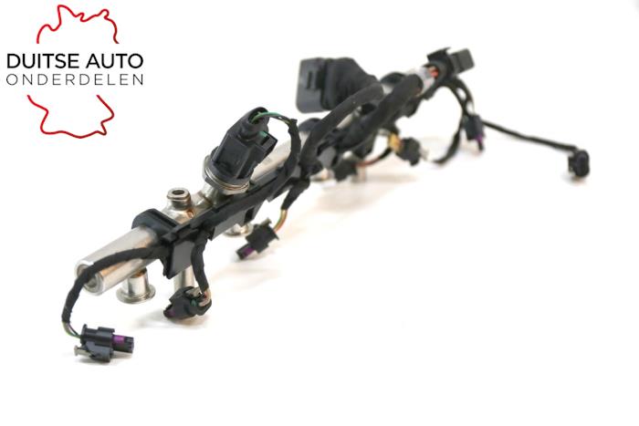 Brandstofverdeler van een Audi SQ2 (GAB/GAG) 2.0 TFSI 16V 2018