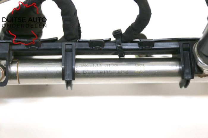 Brandstofverdeler van een Audi SQ2 (GAB/GAG) 2.0 TFSI 16V 2018