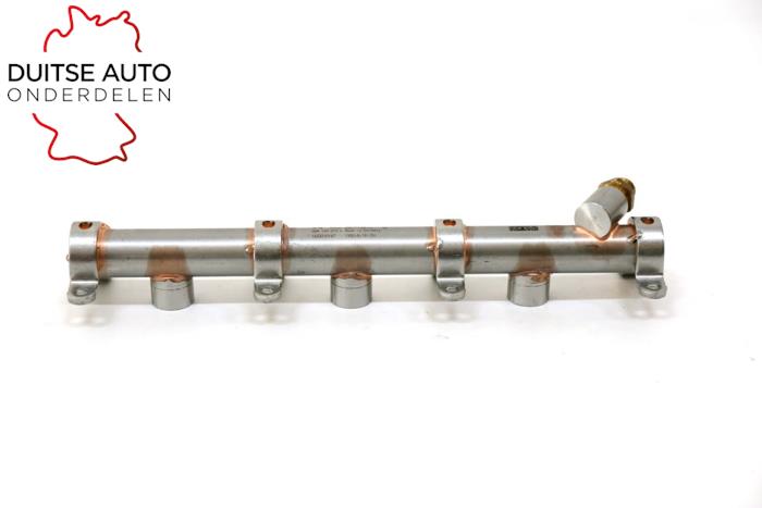 Brandstofverdeler van een Audi RS 5 (F53/F5P) 2.9 V6 TFSI 24V 2017