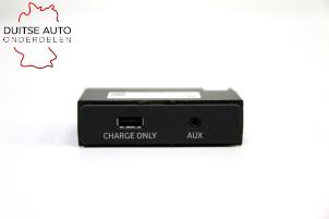 Gebruikte AUX/USB aansluiting Audi Q7 (4MB/4MG) 3.0 TDI V6 24V Prijs € 99,99 Inclusief btw aangeboden door Duitse Auto Onderdelen