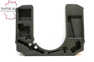 Gebruikte Opbergvak Audi A3 Sportback (8VA/8VF) 2.0 TDI 16V Prijs € 75,00 Inclusief btw aangeboden door Duitse Auto Onderdelen