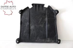 Gebruikte Beschermplaat bodem Audi A5 (F53/F5P) 2.0 TDI 16V Prijs € 48,40 Inclusief btw aangeboden door Duitse Auto Onderdelen