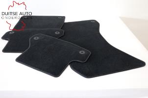 Gebruikte Matten Set Audi A5 (F53/F5P) 2.0 40 TDI 16V Quattro Prijs € 50,00 Inclusief btw aangeboden door Duitse Auto Onderdelen