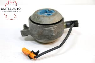 Gebruikte Motorsteun Audi A8 (D4) 3.0 TDI V6 24V Quattro Prijs € 90,75 Inclusief btw aangeboden door Duitse Auto Onderdelen