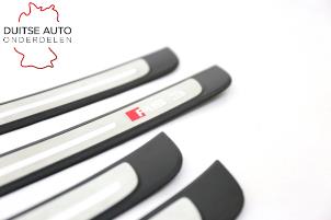 Gebruikte Sierstrip Audi RS 3 Sportback (8VA/8VF) 2.5 TFSI 20V Quattro Prijs € 150,00 Inclusief btw aangeboden door Duitse Auto Onderdelen