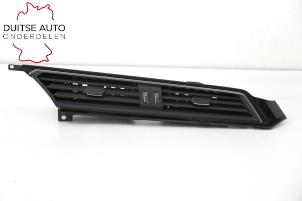 Gebruikte Luchtrooster Dashboard Audi E-tron (GEN) 55 Prijs € 99,99 Inclusief btw aangeboden door Duitse Auto Onderdelen