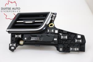 Gebruikte Luchtrooster Dashboard Audi Q7 (4MB/4MG) 3.0 TDI V6 24V Ultra Prijs € 99,99 Inclusief btw aangeboden door Duitse Auto Onderdelen