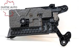 Gebruikte Accubak Volkswagen Golf VII (AUA) 1.4 TGI 16V Prijs € 30,25 Inclusief btw aangeboden door Duitse Auto Onderdelen