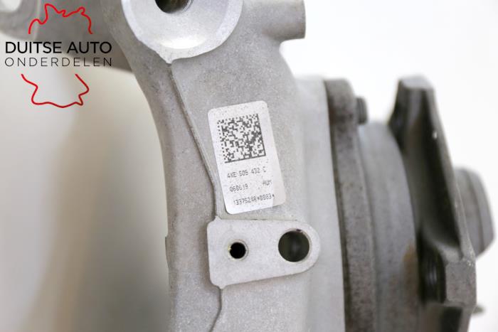 Fusee rechts-achter van een Audi e-tron (GEN) 55 quattro 2020