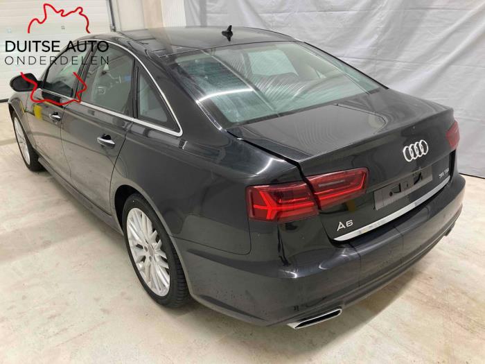 Subwoofer van een Audi A6 (C7) 2.0 TDI 16V 2017