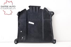 Gebruikte Beschermplaat bodem Audi A5 Sportback (F5A/F5F) 1.4 TFSI 16V Prijs € 48,40 Inclusief btw aangeboden door Duitse Auto Onderdelen