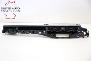 Gebruikte Luchtrooster Dashboard Audi A5 Sportback (F5A/F5F) 2.0 40 TFSI Mild Hybrid 16V Prijs € 72,60 Inclusief btw aangeboden door Duitse Auto Onderdelen