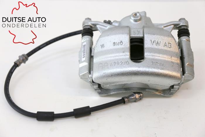 Remklauw (Tang) rechts-voor van een Audi Q2 (GAB/GAG) 1.0 30 TFSI 12V 2020