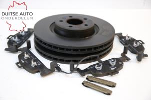 Gebruikte Remschijf + blok voor Audi A4 Quattro (B9) 2.0 TFSI 16V Prijs € 242,00 Inclusief btw aangeboden door Duitse Auto Onderdelen