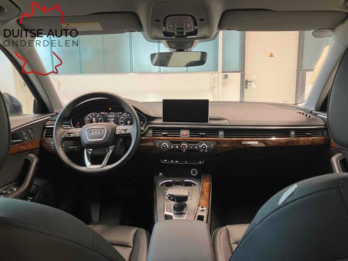 Instrumentenpaneel van een Audi A4 Quattro (B9) 2.0 TFSI 16V 2016