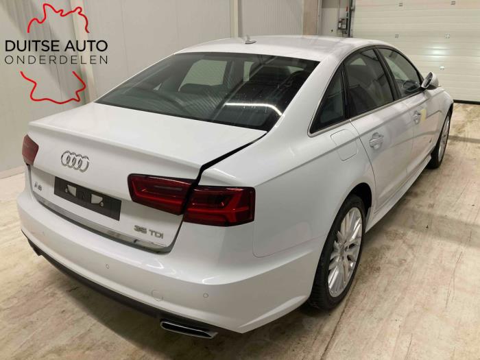 Subwoofer van een Audi A6 (C7) 2.0 TDI 16V 2017