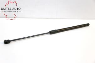 Gebruikte Kofferdekseldemper links-achter Audi Q5 (8RB) 2.0 TDI 16V Quattro Prijs € 12,10 Inclusief btw aangeboden door Duitse Auto Onderdelen
