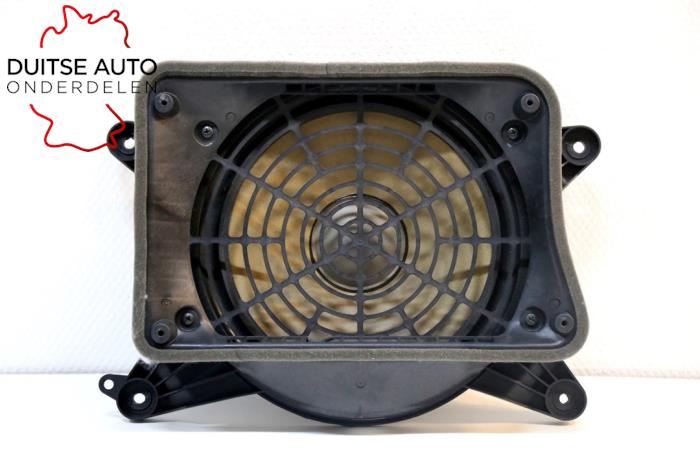 Subwoofer van een Audi A6 (C7) 2.0 TDI 16V 2017