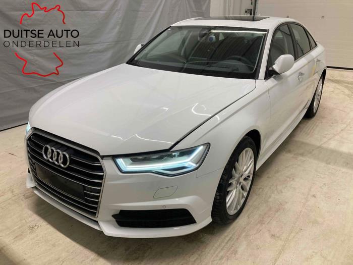 Subwoofer van een Audi A6 (C7) 2.0 TDI 16V 2017