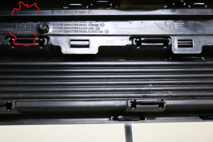 Grille van een MINI Countryman (F60) 1.5 12V Cooper ALL4 2022