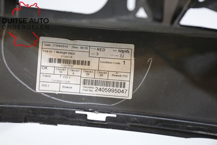 Achterbumper van een MINI Clubman (F54) 1.5 Cooper 12V 2021