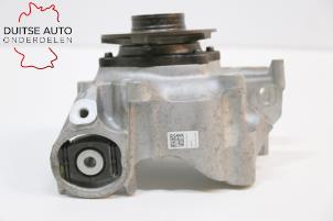 Gebruikte Fusee rechts-achter Audi A8 (D4) 3.0 TDI V6 24V Quattro Prijs € 325,01 Inclusief btw aangeboden door Duitse Auto Onderdelen